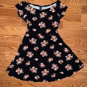 Forever 21 Flower Black Skater Dress